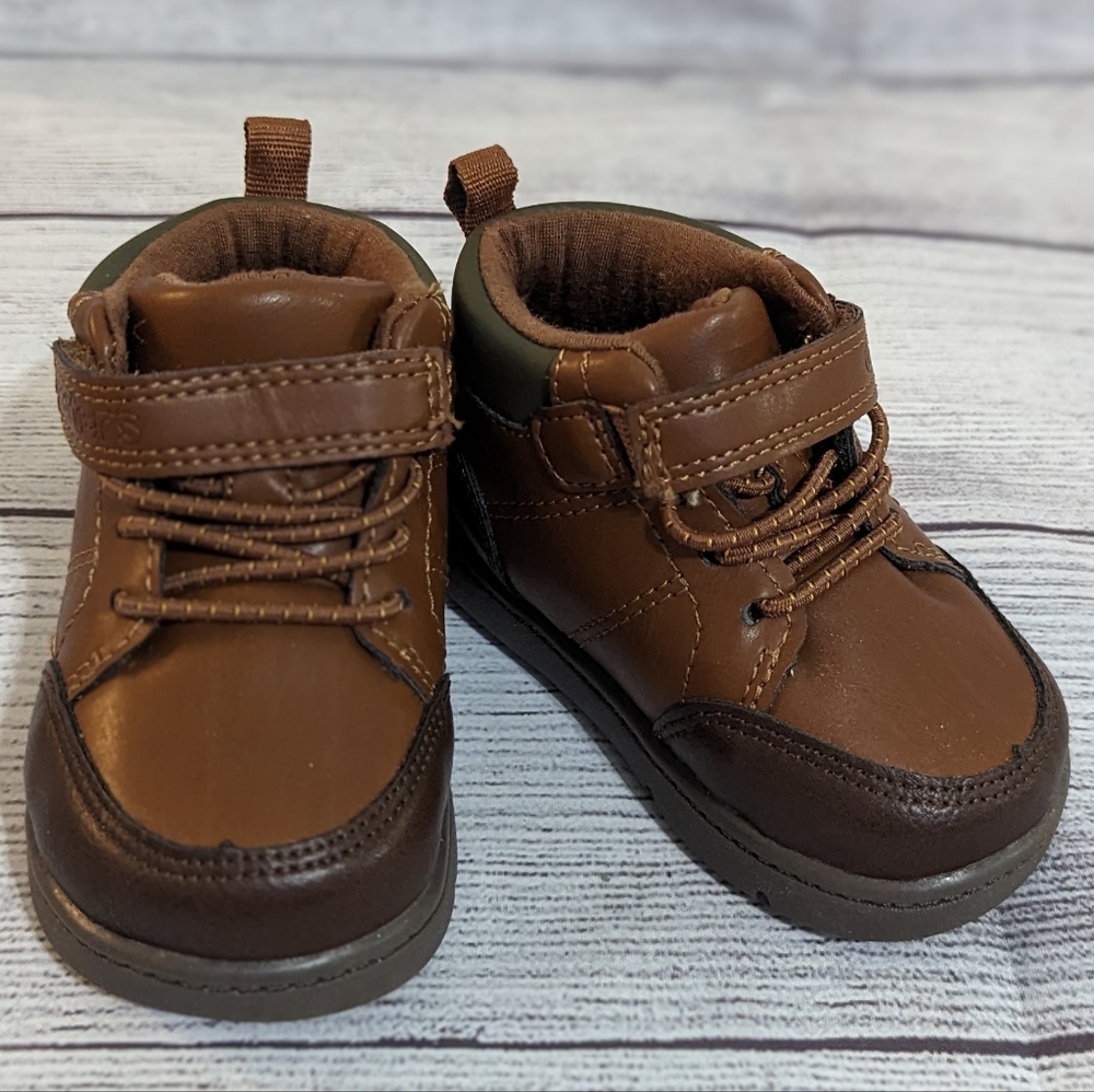 Carter's size 3 boots
